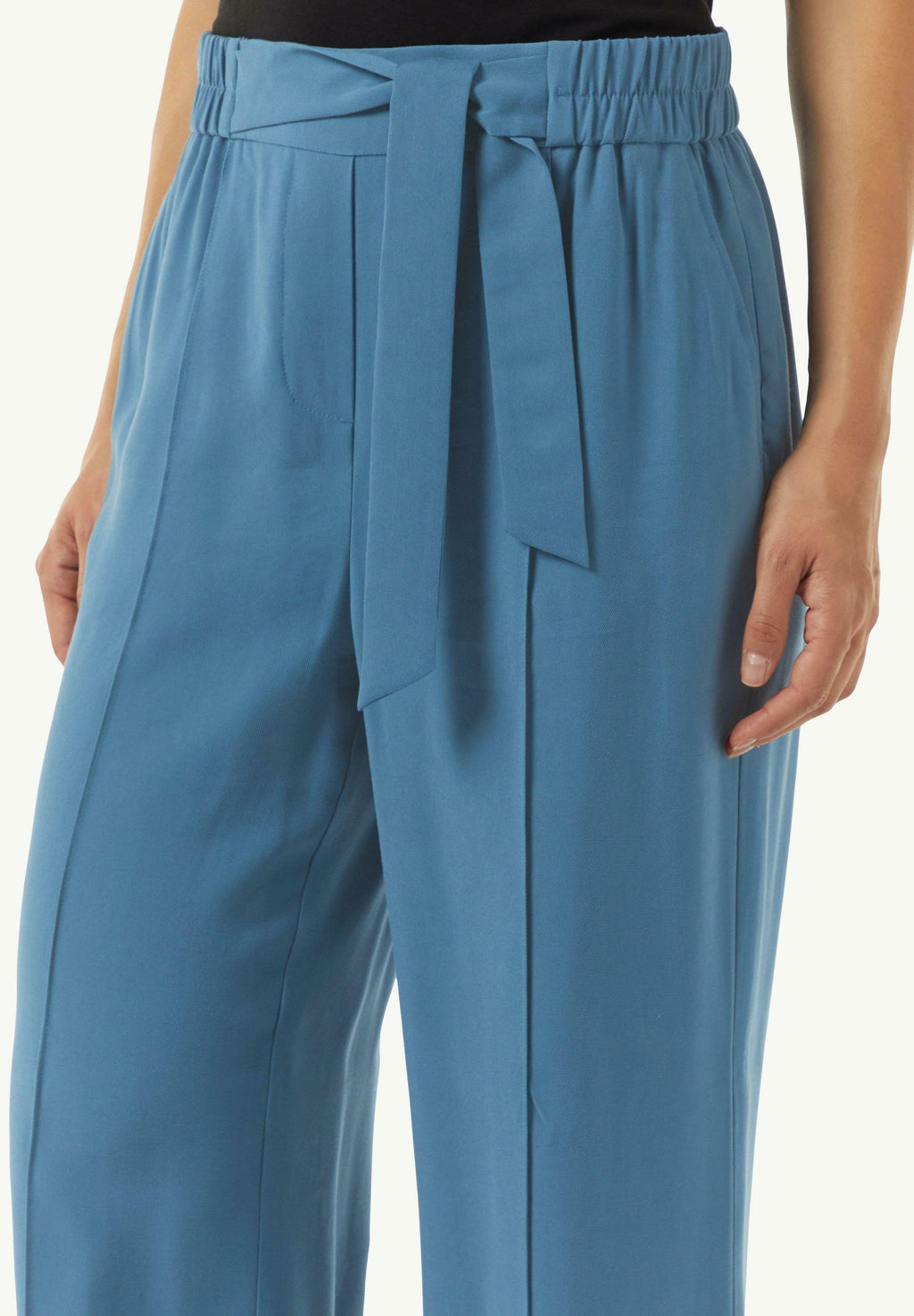 HIGH WAIST Media 4