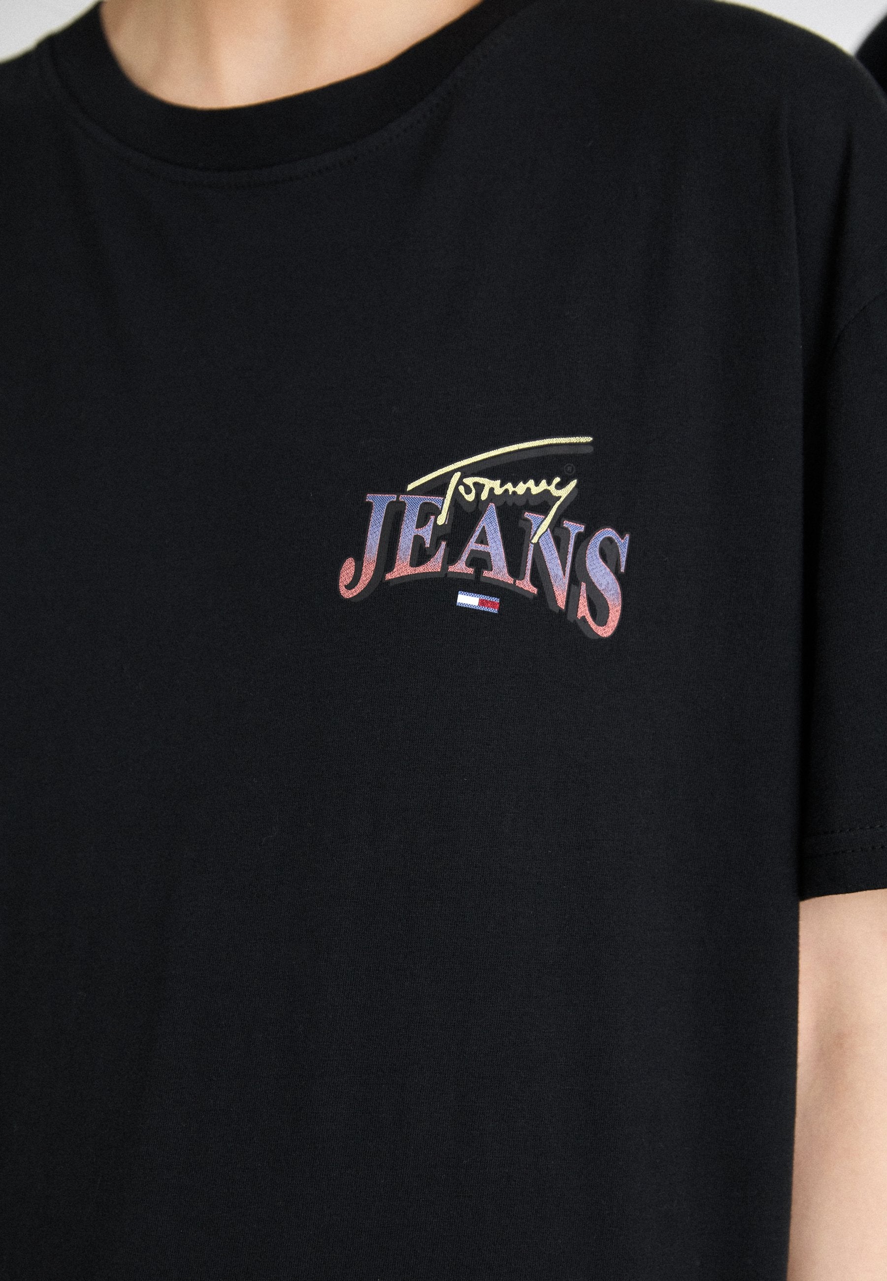 Tommy Jeans DIAMOND TWIST TEE UNISEX