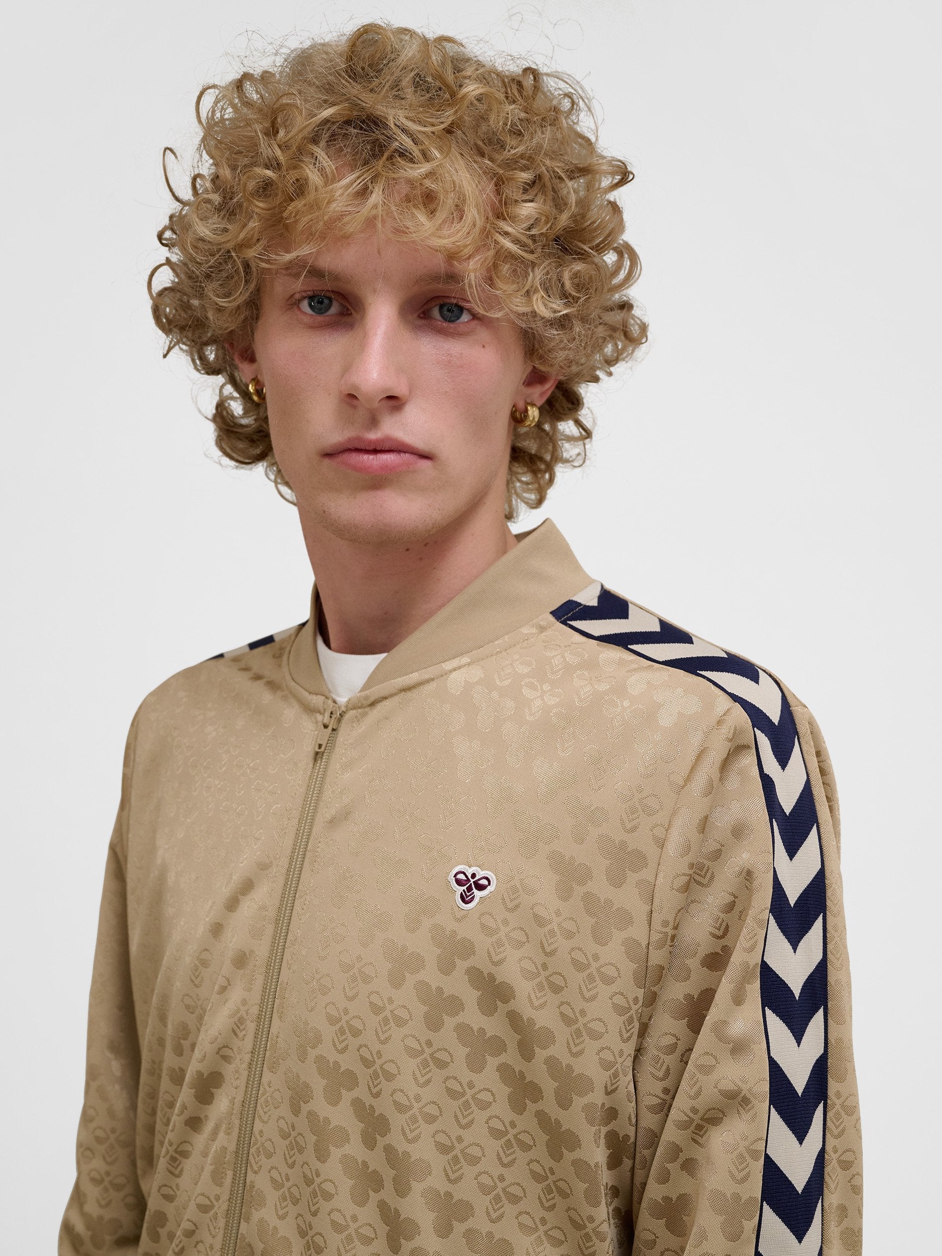 Hummel ARCHIVE REGULAR JACKET