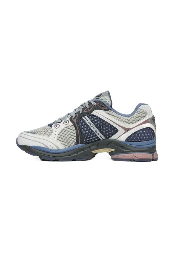 Saucony