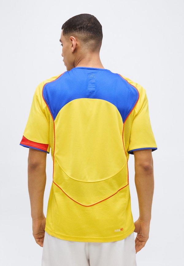 Nike Performance TOTAL 90