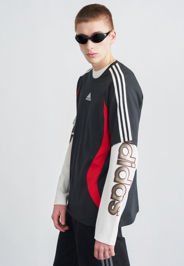 adidas Originals TEAMGEIST TEE - Print T-shirt - black/better scarlet