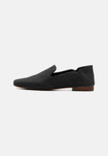TOMS LARA