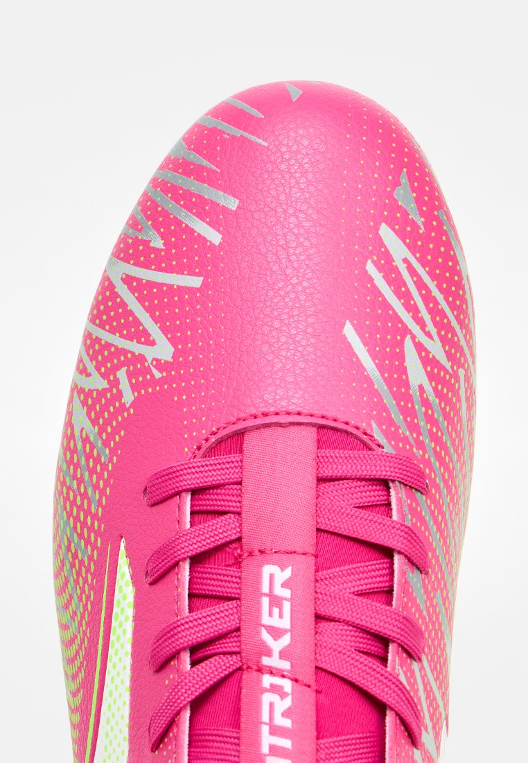 Joma STRIKER