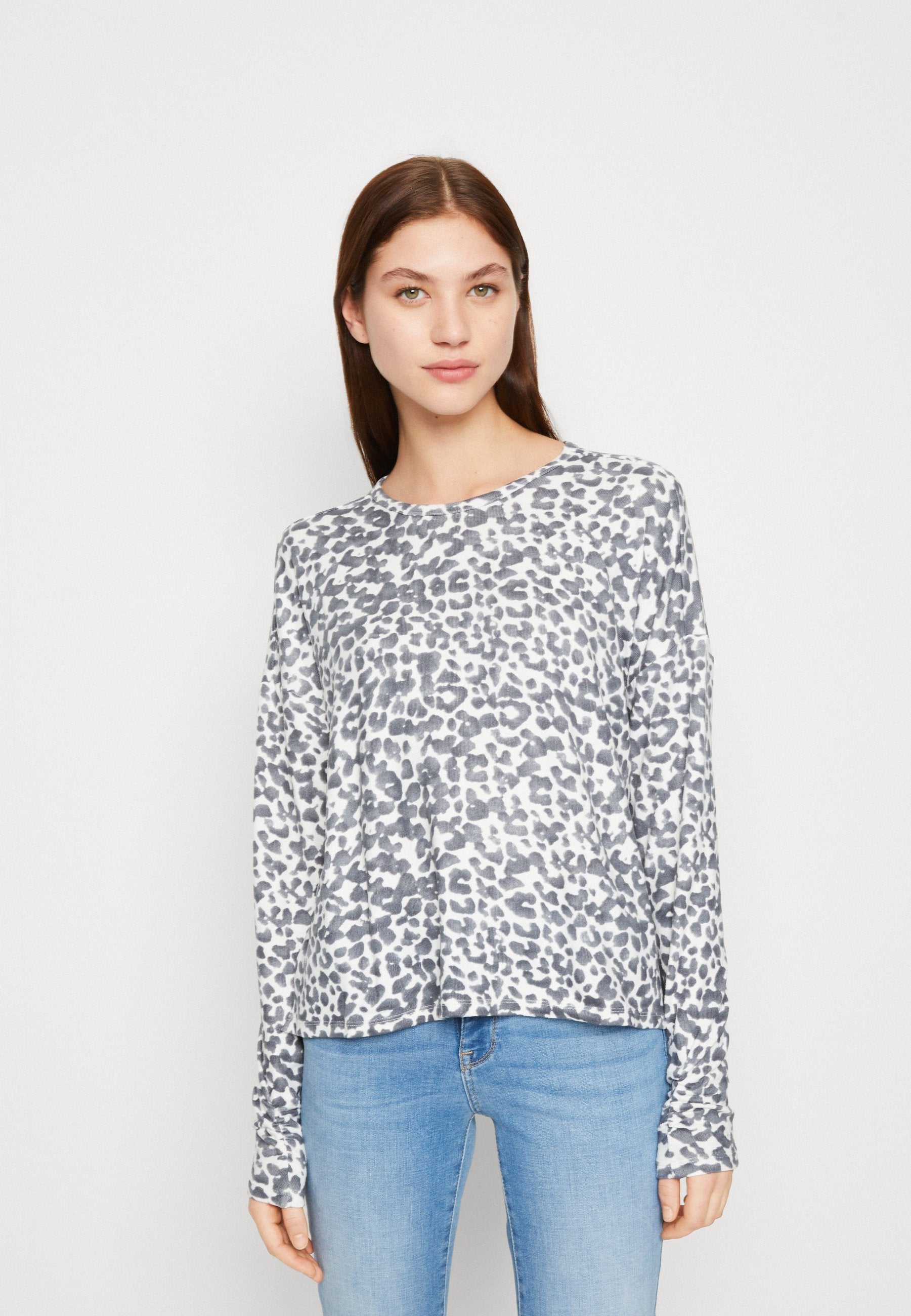 ONLY ONLLEANA O NECK
