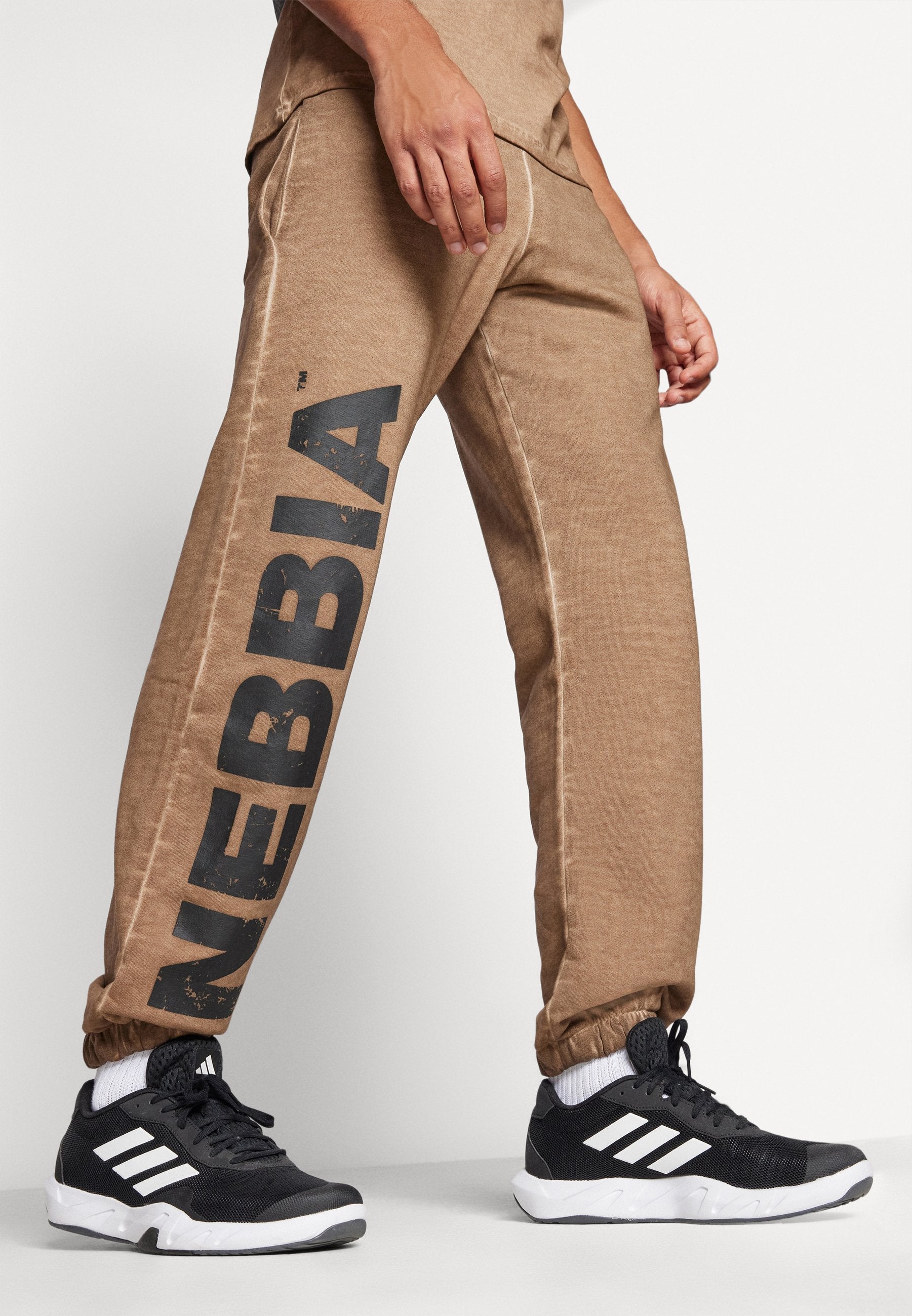 Nebbia WASHED OFF GYM SWEATPANTS BAGGY STYLE GYM BRO
