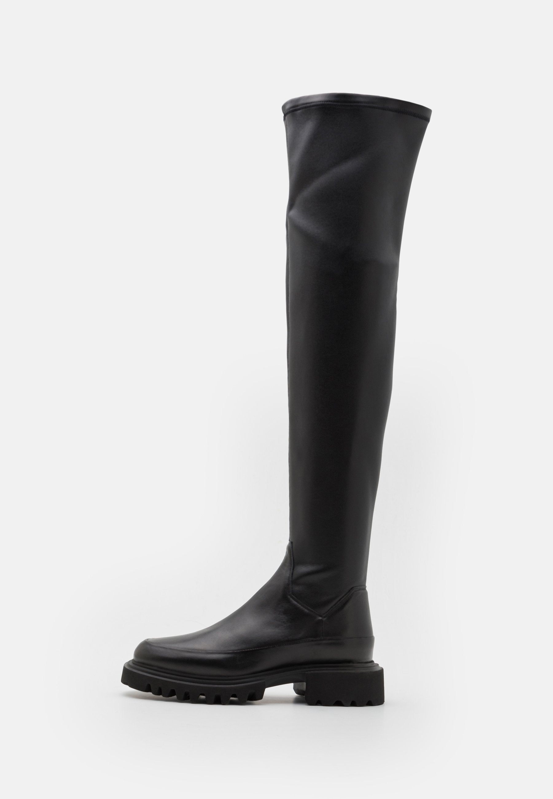 Schwarze Überknie-Stiefel aus glattem synthetischem Material mit dickem Sohlen und runder Zehenform. Sie verfügen über ein nahtloses Design und einen hohen, flexiblen Schaft.