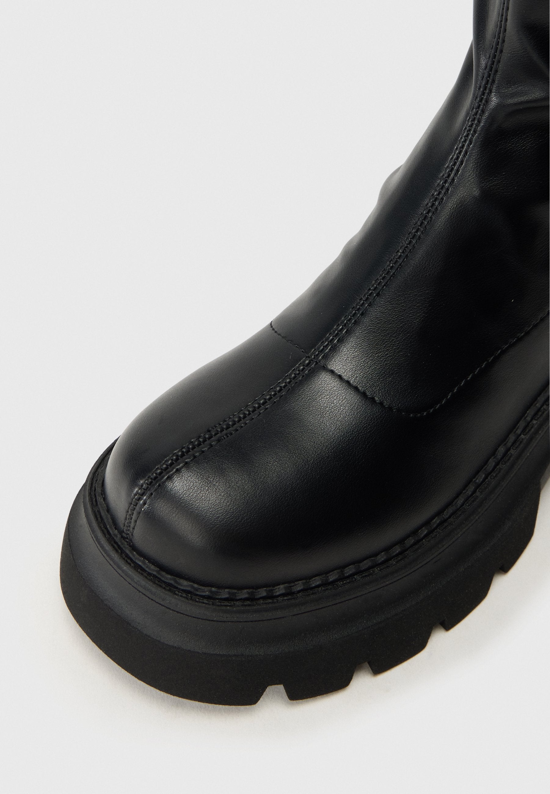 Buffalo MAVE OVERKNEE