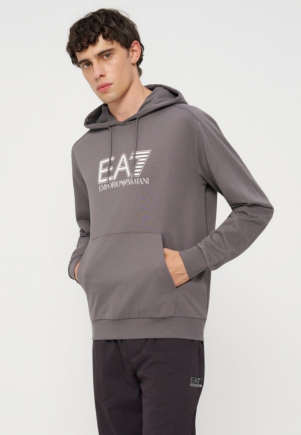 EA7 Emporio Armani