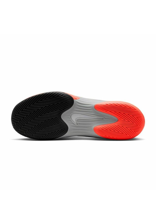 Nike Performance