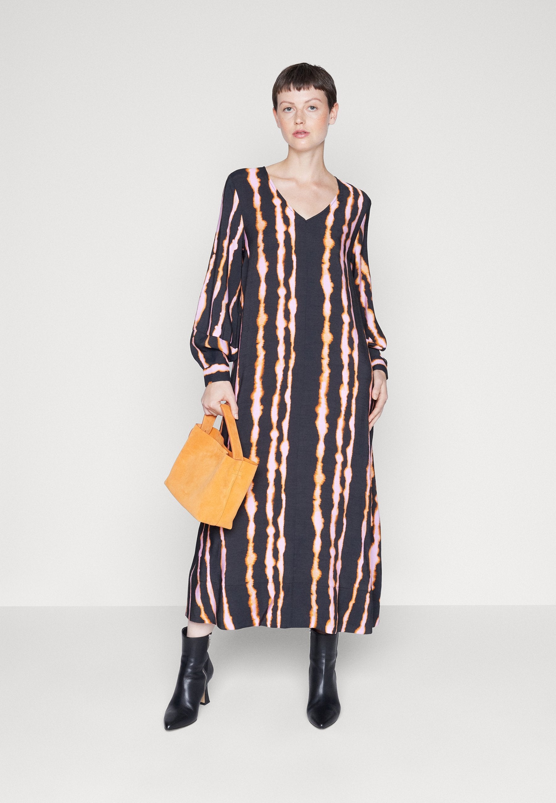 MSCH Copenhagen SELFRIDA DILVERA V NECK DRESS