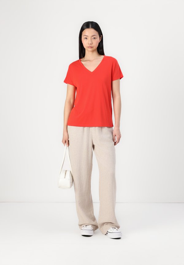 MSCH Copenhagen FENYA V NECK TEE