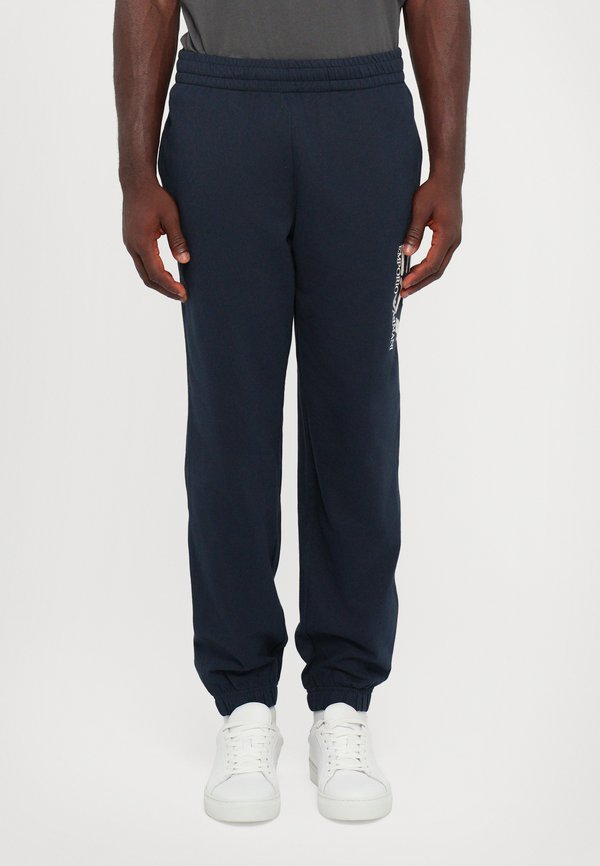 EA7 Emporio Armani TRAIN VISIBILITY