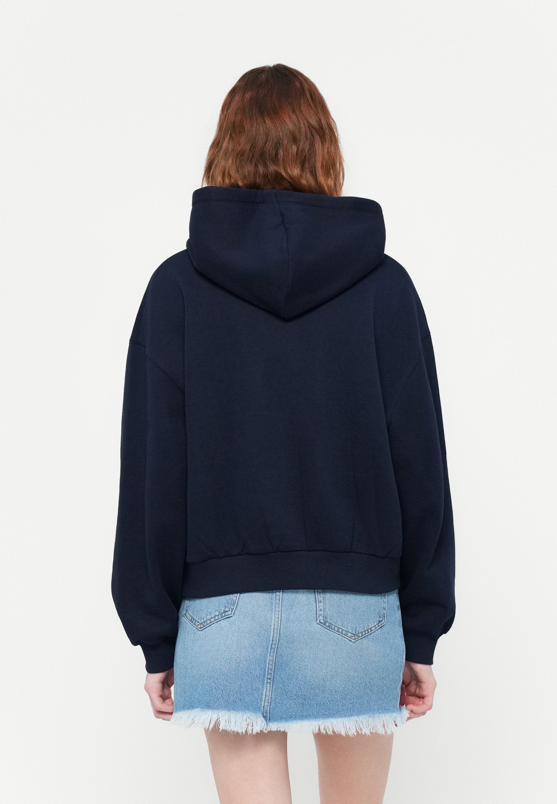 CLASSIC SCRIPT HOODIE Media 4