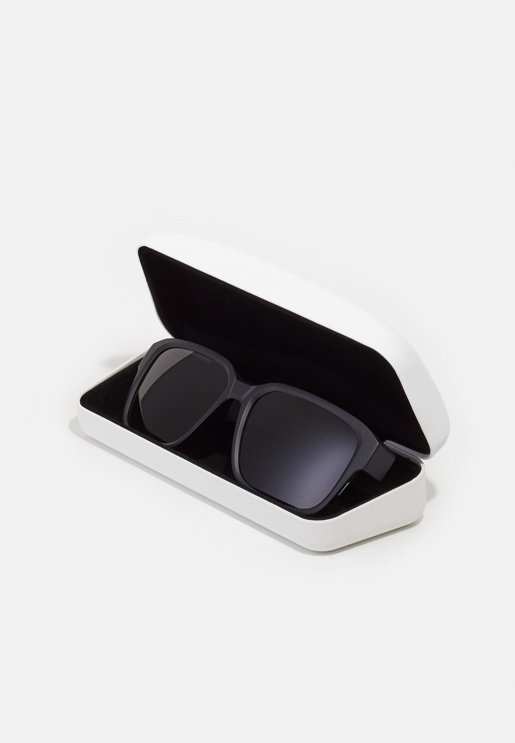 Calvin Klein Jeans Sonnenbrille Media 4