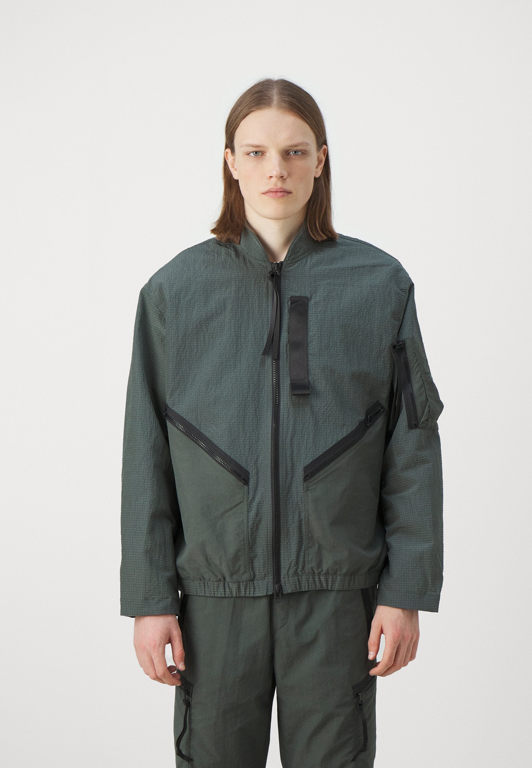 BLOUSON Media 3