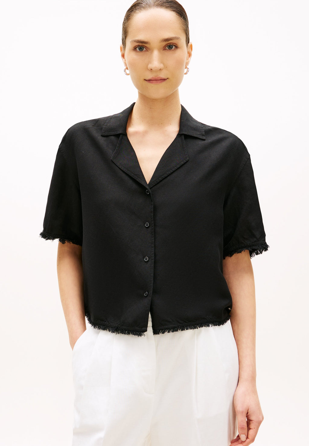 RELAXED FIT FRAYED LINEN BLEND SHIRT Media 3