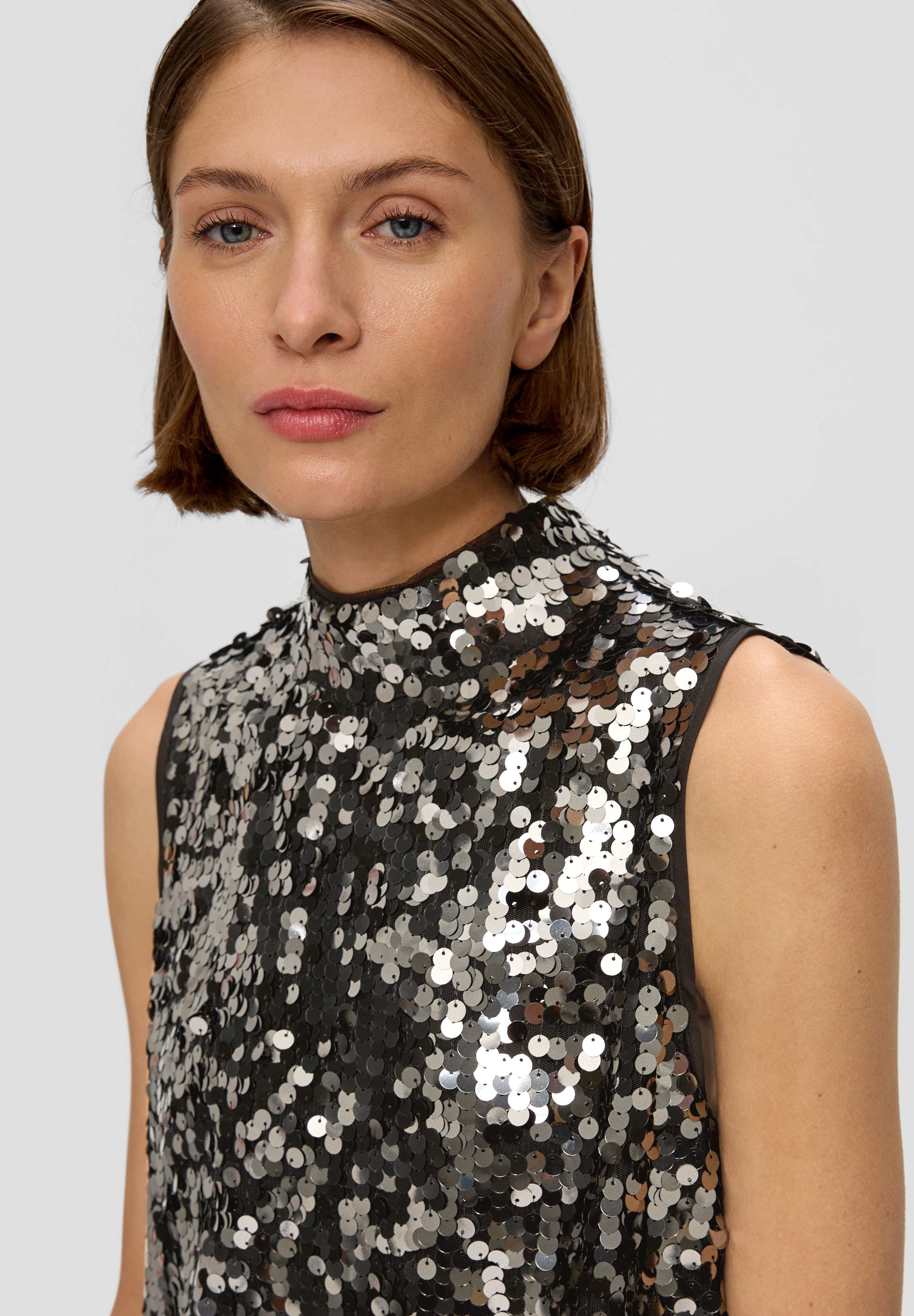 s.Oliver BLACK LABEL MIT PAILLETTEN-BESATZ