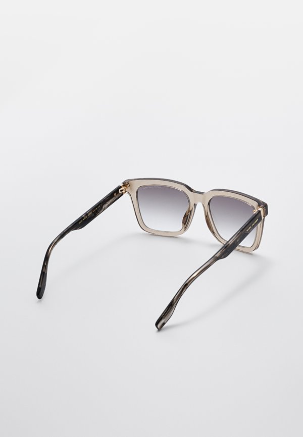 MARC JACOBS