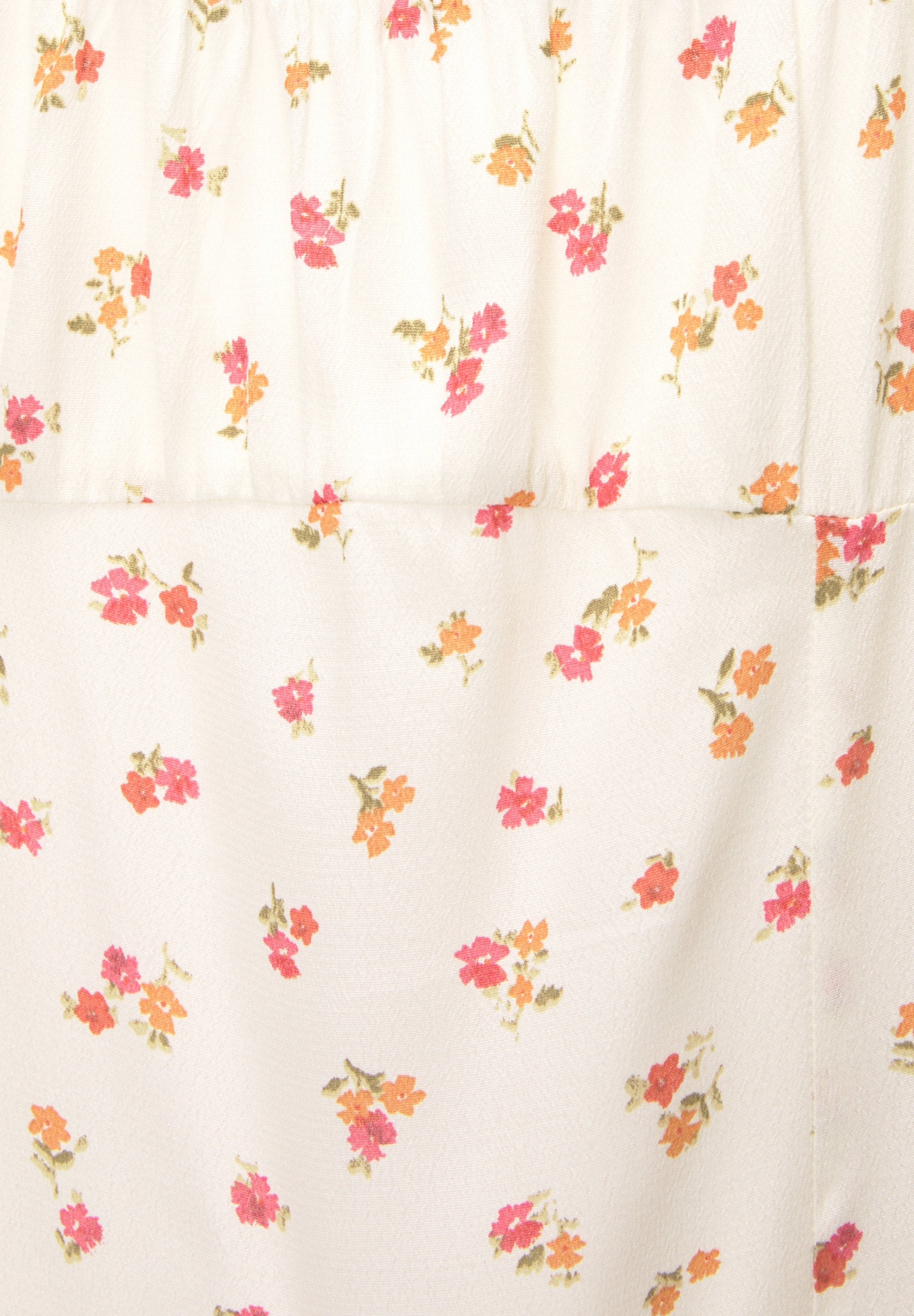 PULL&BEAR SHORT FLORAL