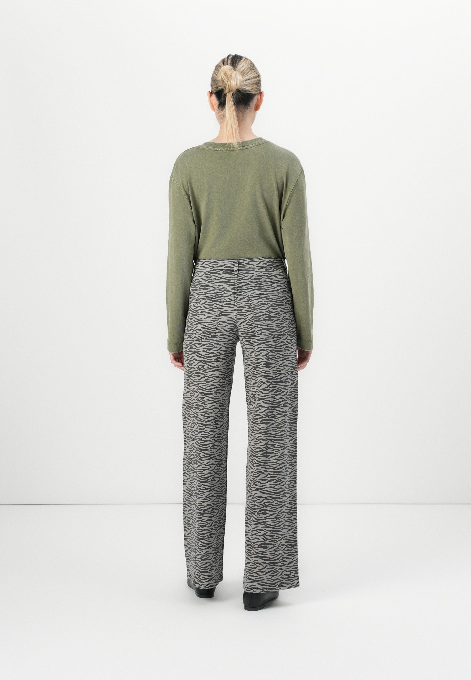 ONLMADISON WIDE ANIMAL PANT Media 4