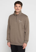 Brauner Fleece-Bomber mit Reißverschluss und geripptem Textur, hohem Kragen und Logo auf der Vorderseite. Gerader Schnitt mit langen Ärmeln und elastischen Bündchen.