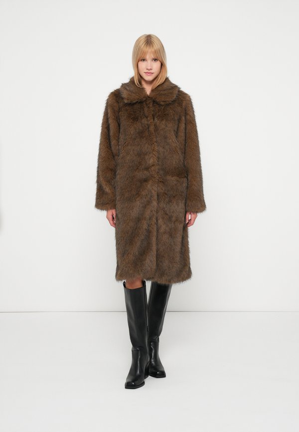 Vero Moda VMGLORIA - Winter coat - emperador