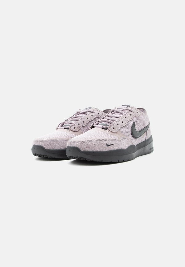 Nike SB PS8 UNISEX