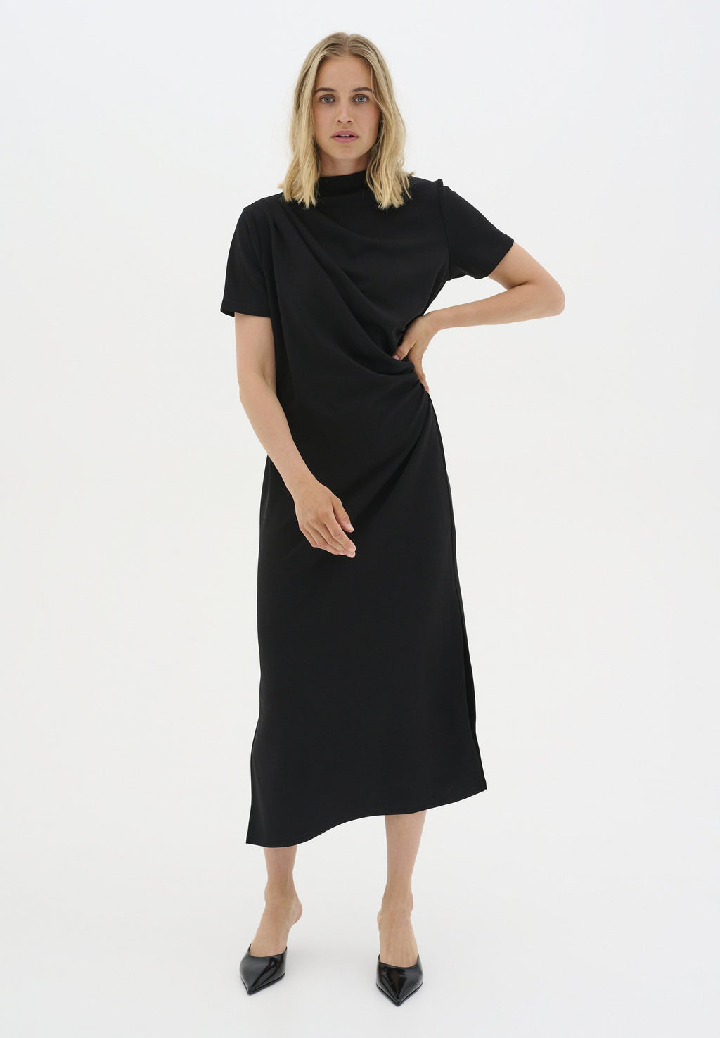 My Essential Wardrobe HELLEMW