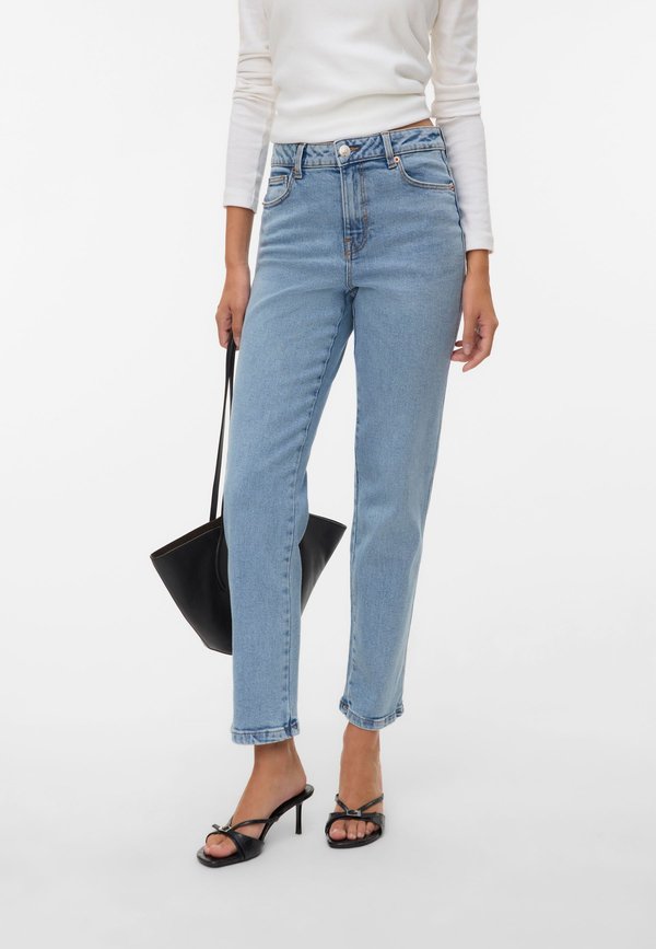 Vero Moda Straight fit VMAMARA Mid rise - Relaxed fit jeans - light blue denim