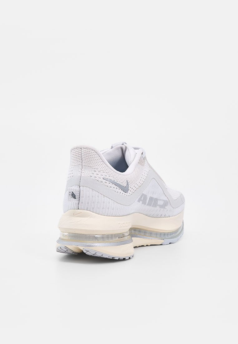 Nike Performance PEGASUS PREMIUM
