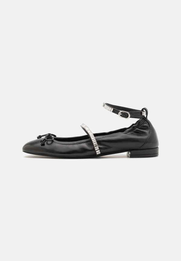 Stuart Weitzman STEFANIE BALLET FLAT