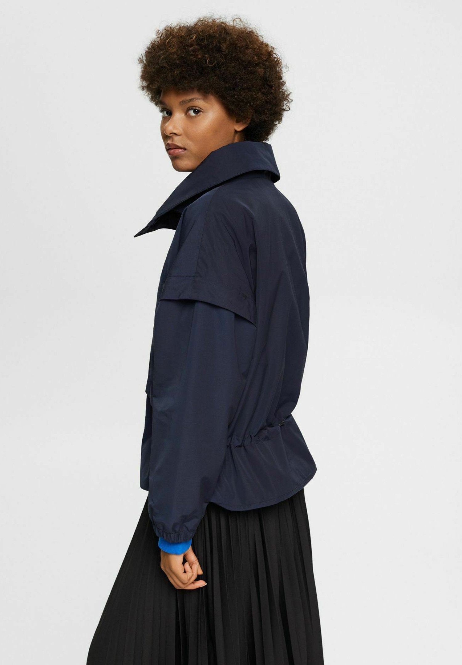 Esprit Leichte Jacke Media 4