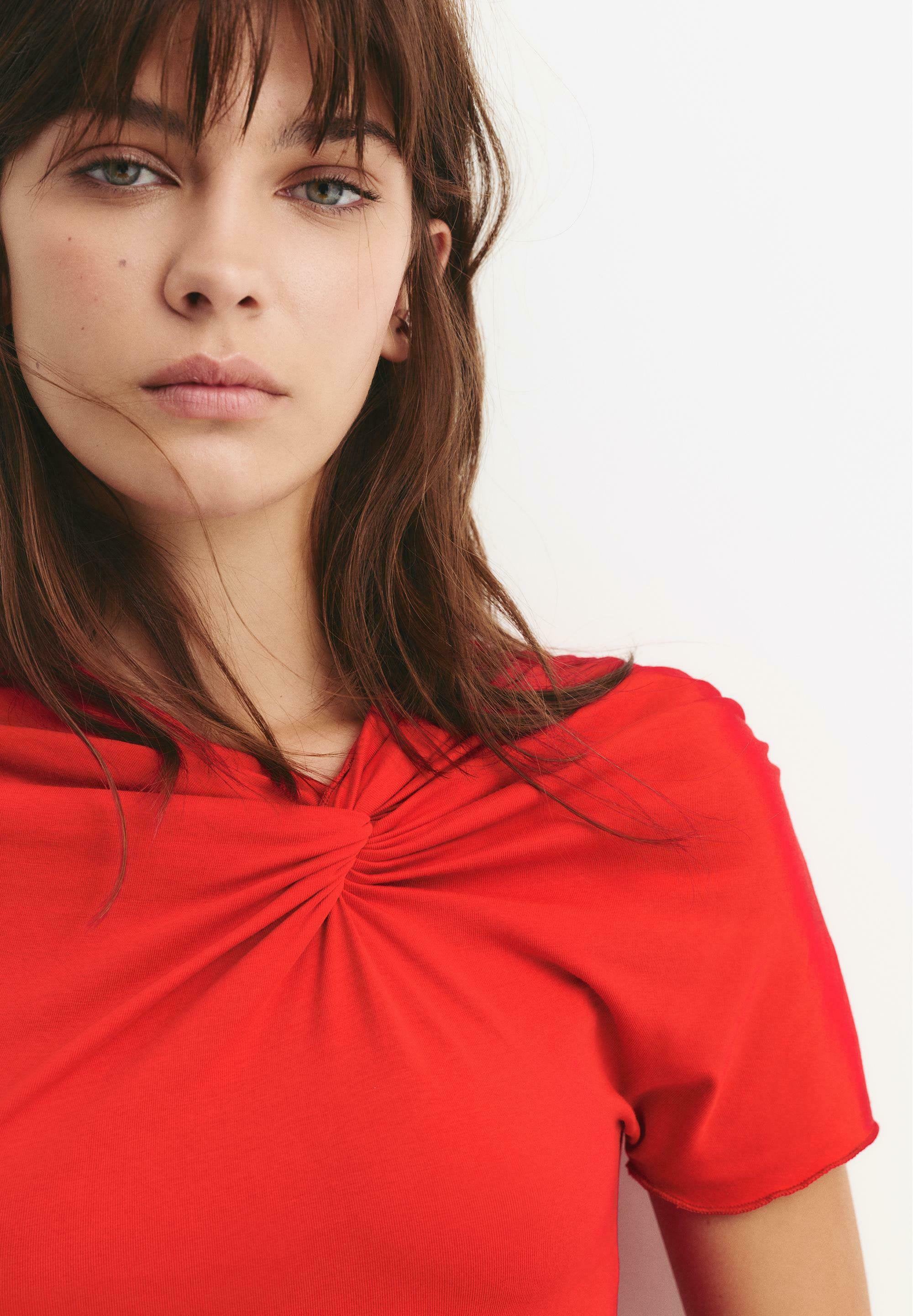 PULL&BEAR KNOT DETAIL NECKLINE