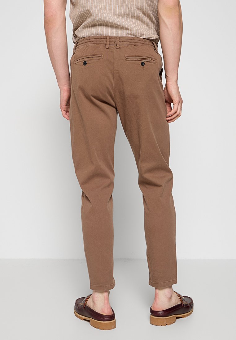 Lindbergh Chino Media 3