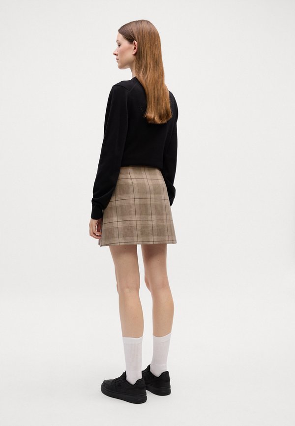 Lacoste AIM
