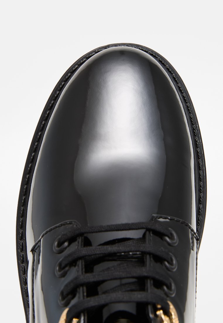 Dune London GUILLO
