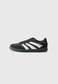 PREDATOR FREESTYLE JUDE INDOOR FOOTBALL SHOES Media 1