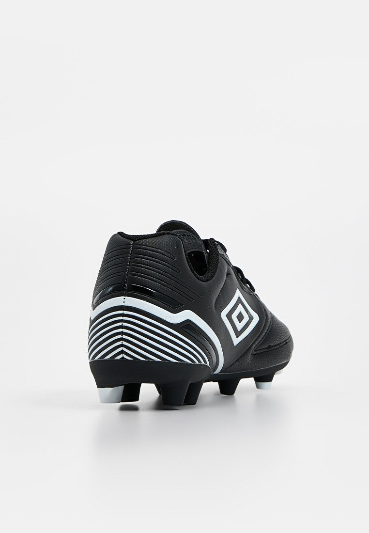 Umbro CLASSICO XIII