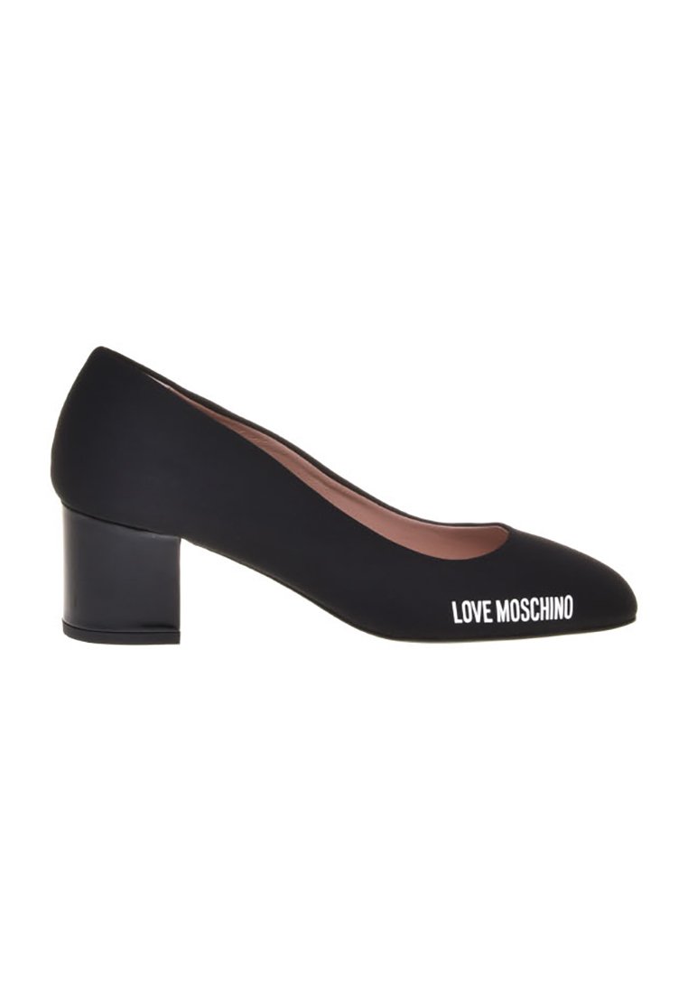 Love Moschino