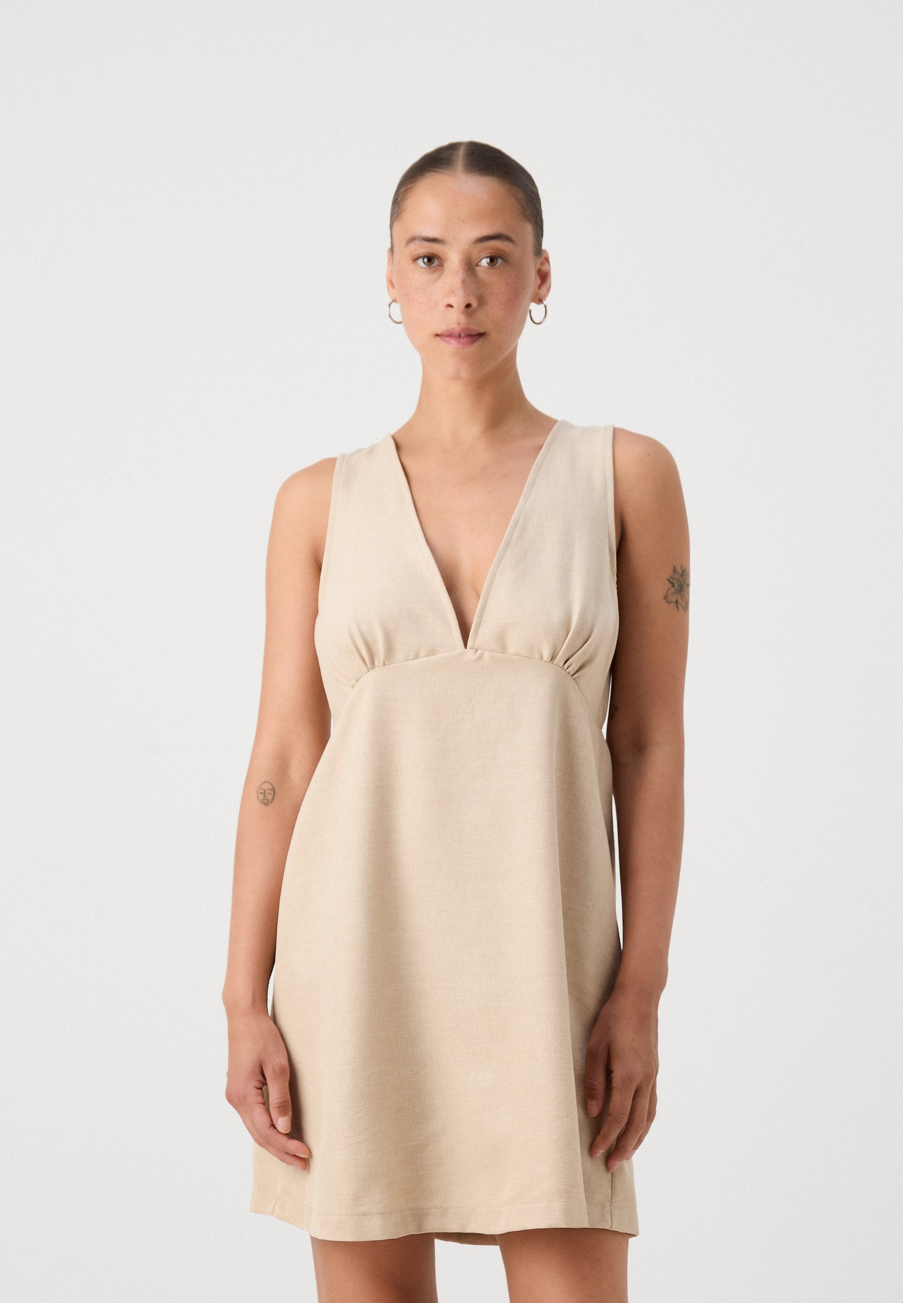 ONLAMAHLE MIDI DRESS Media 3