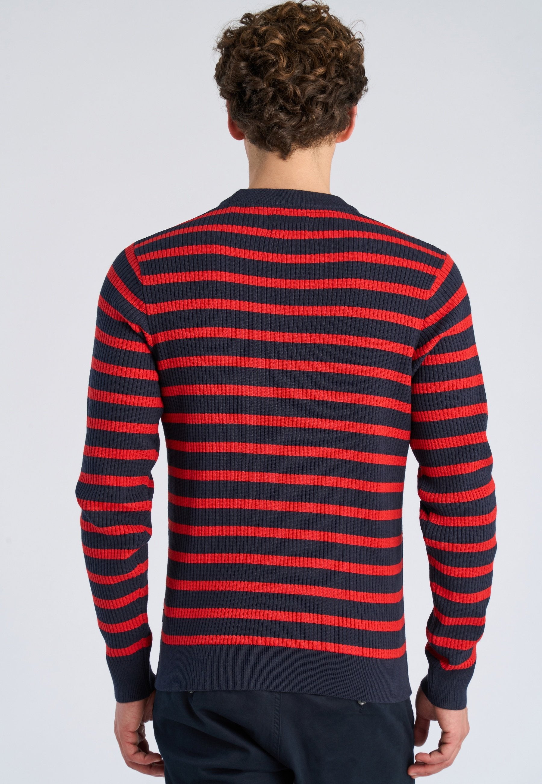 CREW NECK Media 4