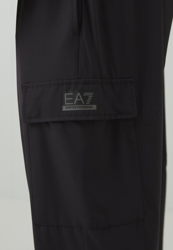 EA7 Emporio Armani VENTUS7 CARGO PANTALONI