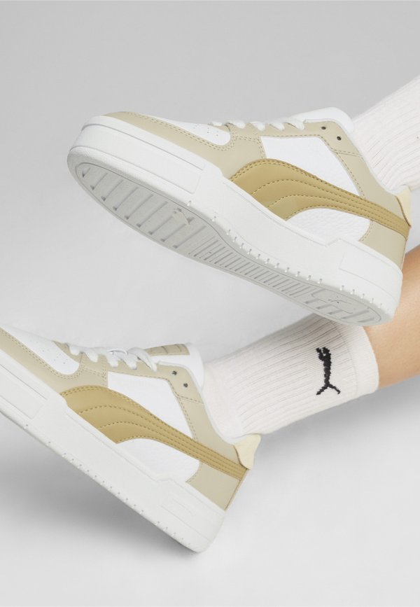 Puma Trainers - white