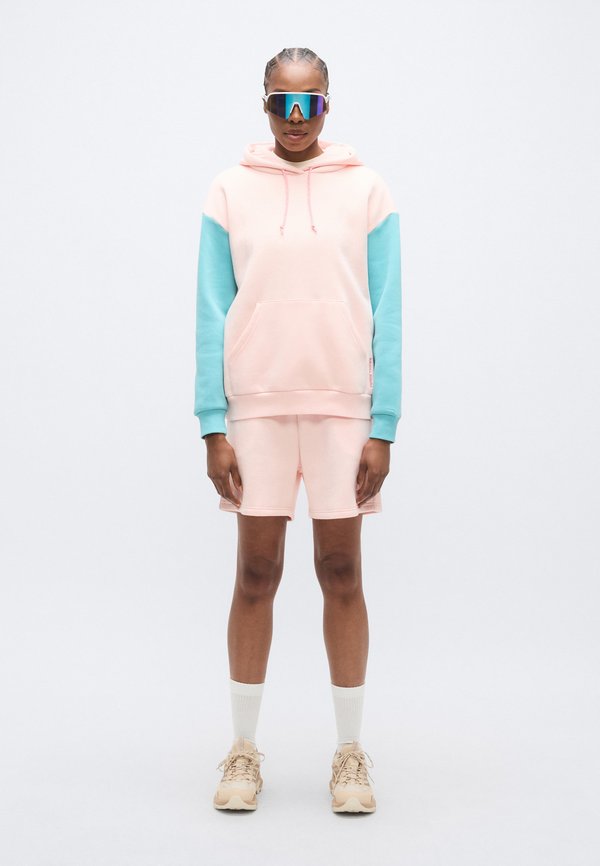 Kari Traa ANELIE HOOD
