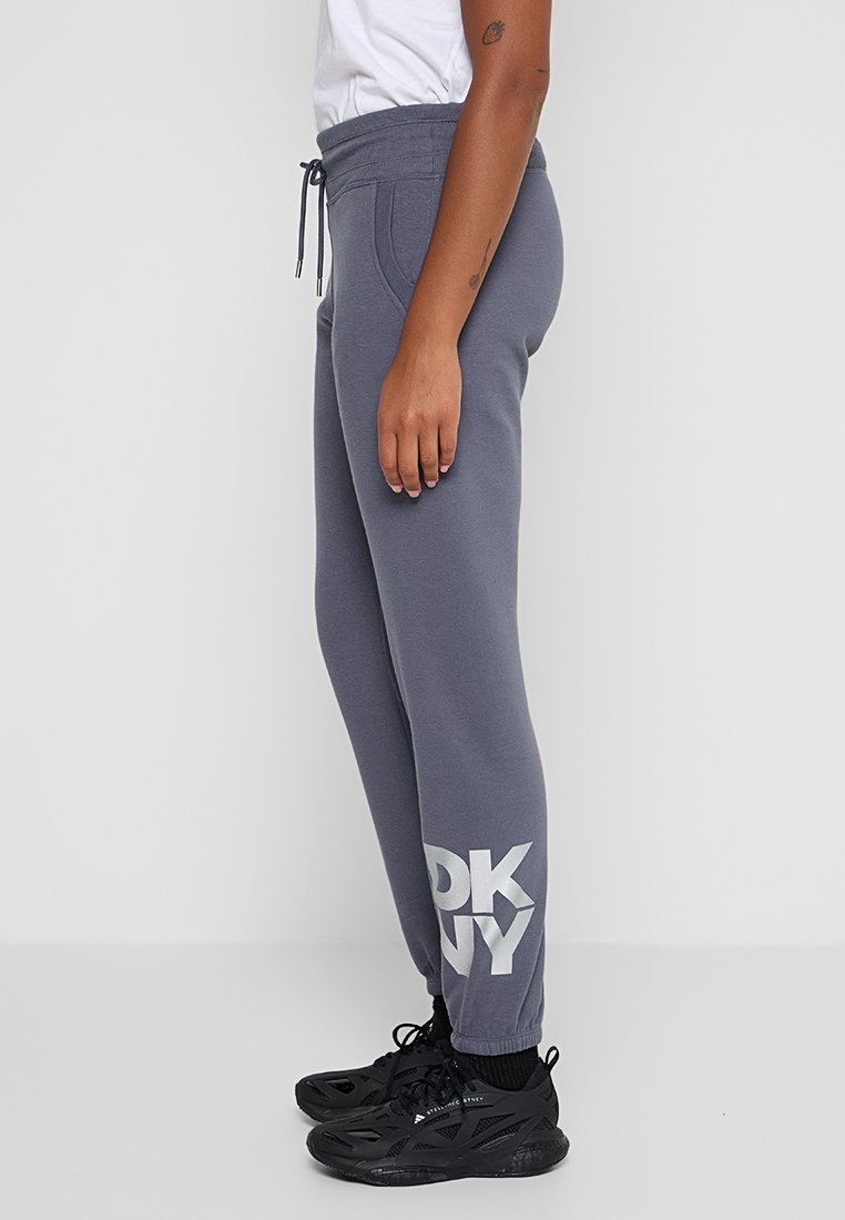 DKNY Sport