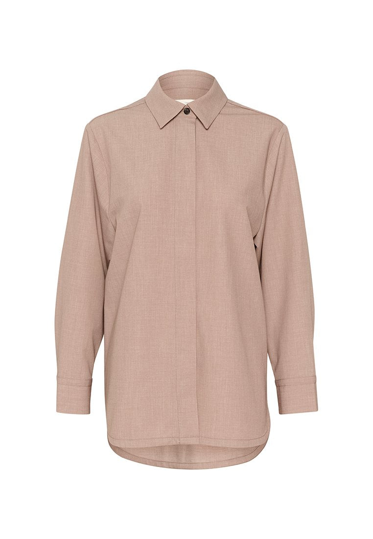 Beige Langarmhemd mit Knopfleiste, spitzem Kragen, versteckten Frontknöpfen und abgerundetem Saum.