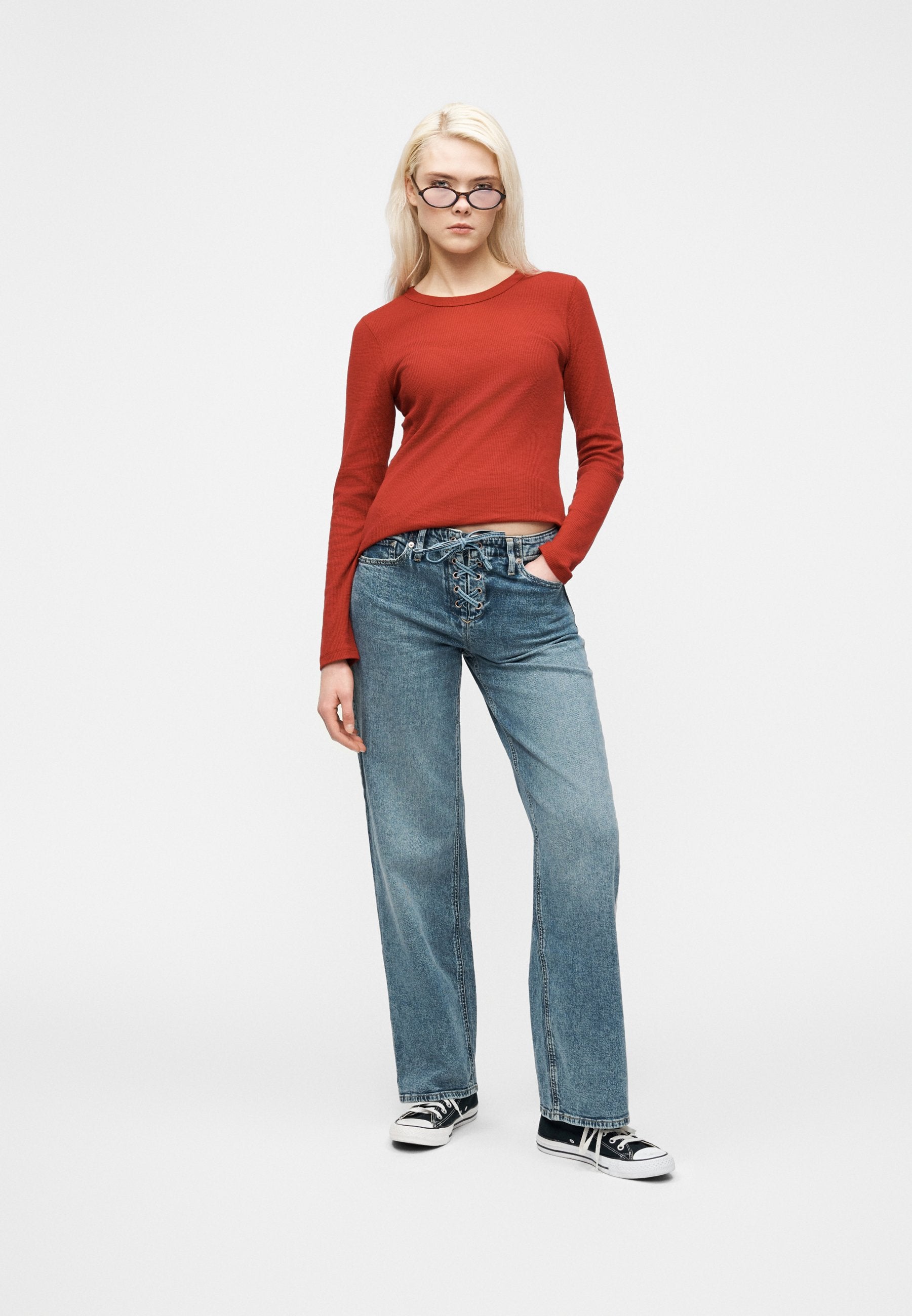 GAP LOOSE MED MARTIN LACE UP