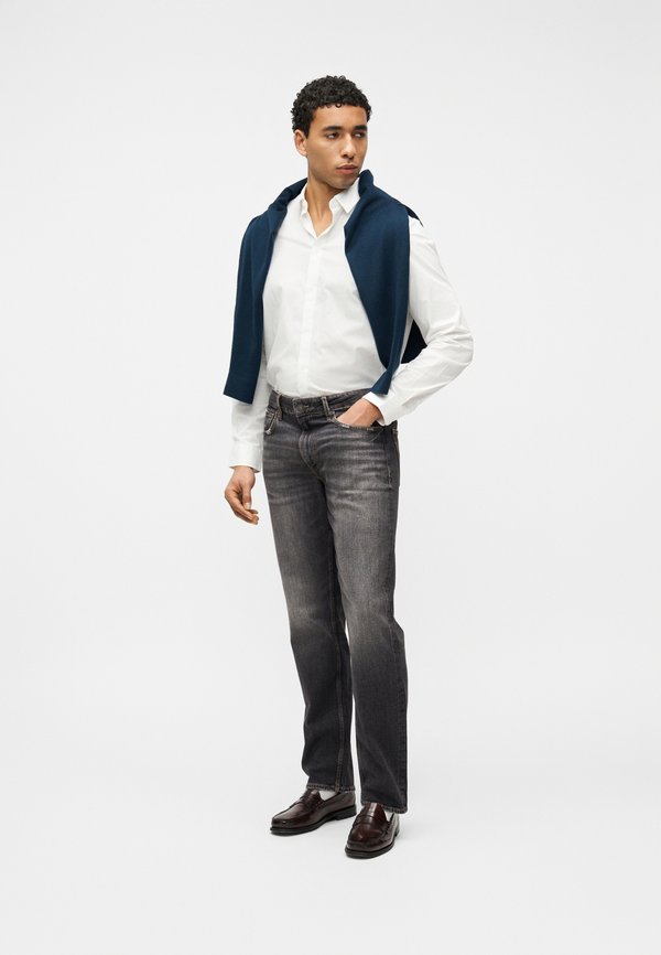 Guess Jeans