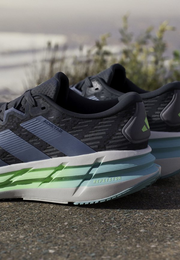 adidas Performance ADISTAR 4